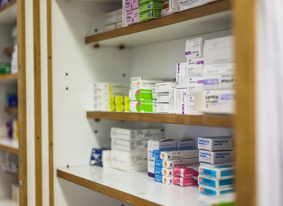 В 52 аптеках Волгоградской области проверили средства от гриппа и ОРВИ